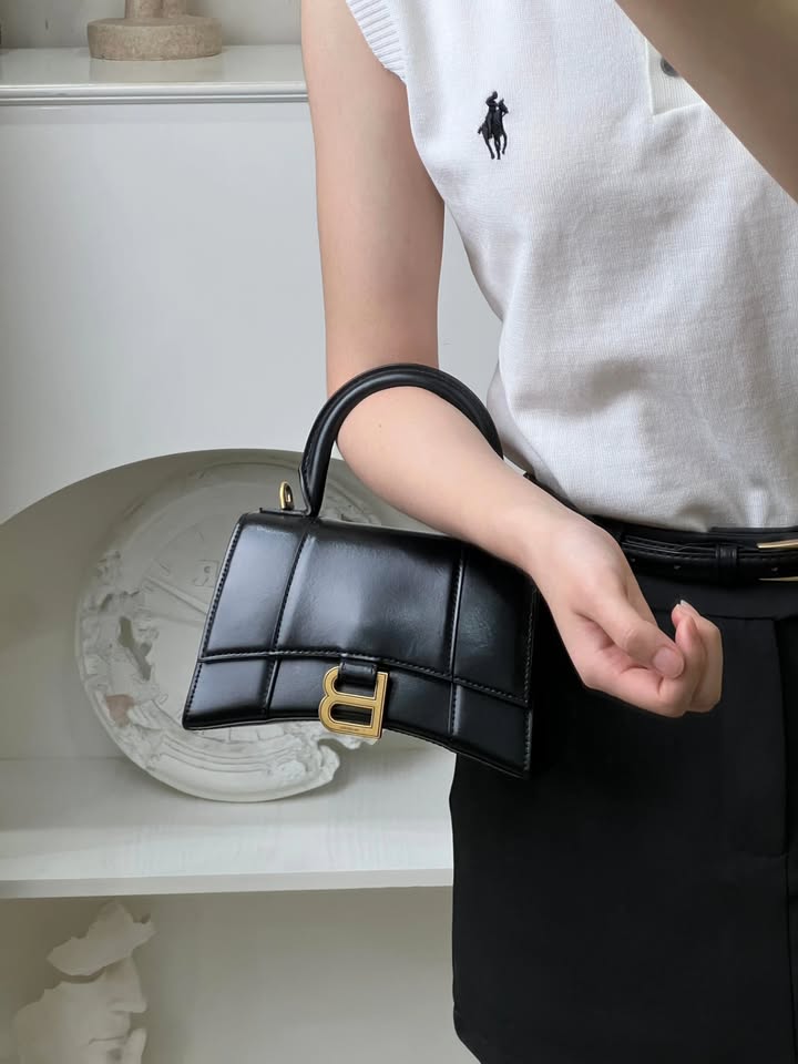 Hourglass XS Bag  - Image 2